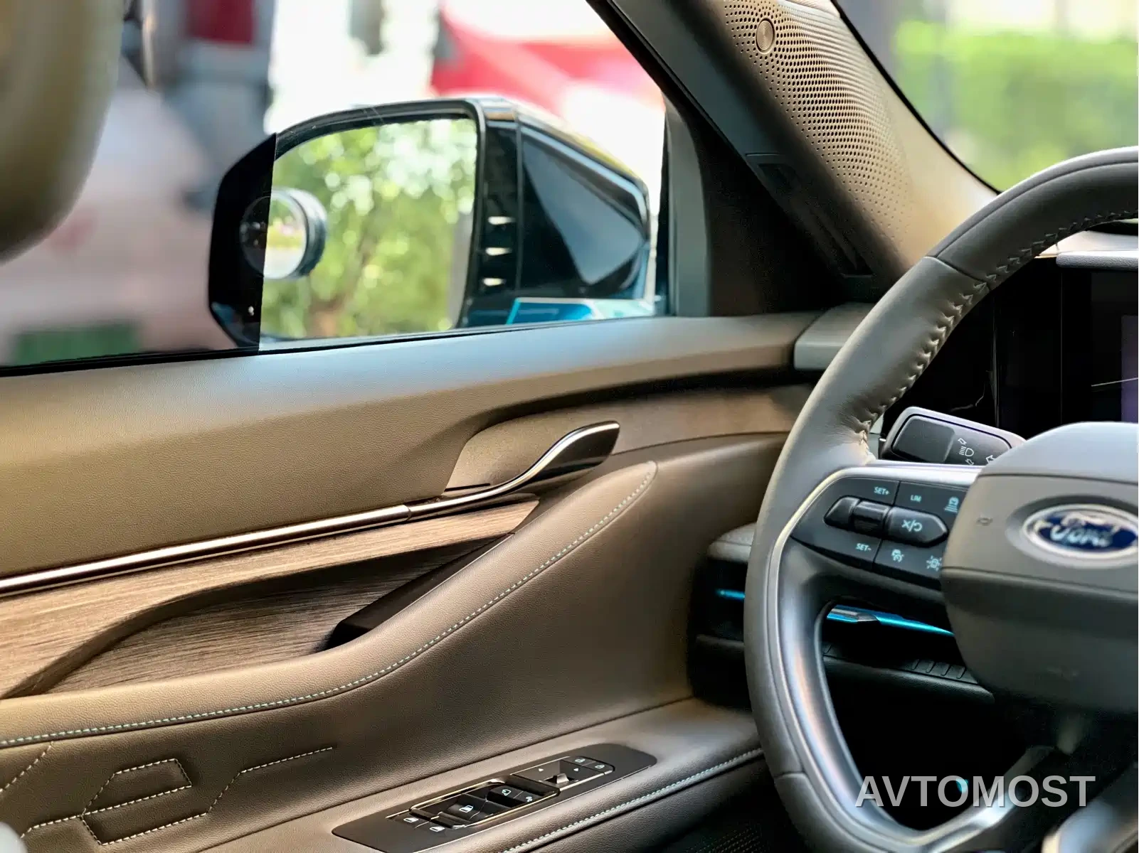 Ford Edge 2023 Edge L 2.0T EcoBoost E Hybrid FWD 7-Seater Luxury — фото 22