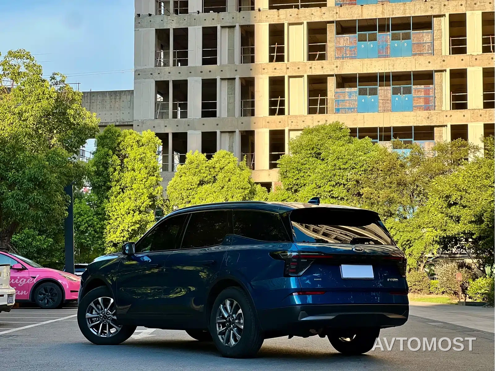 Ford Edge 2023 Edge L 2.0T EcoBoost E Hybrid FWD 7-Seater Luxury — фото 29