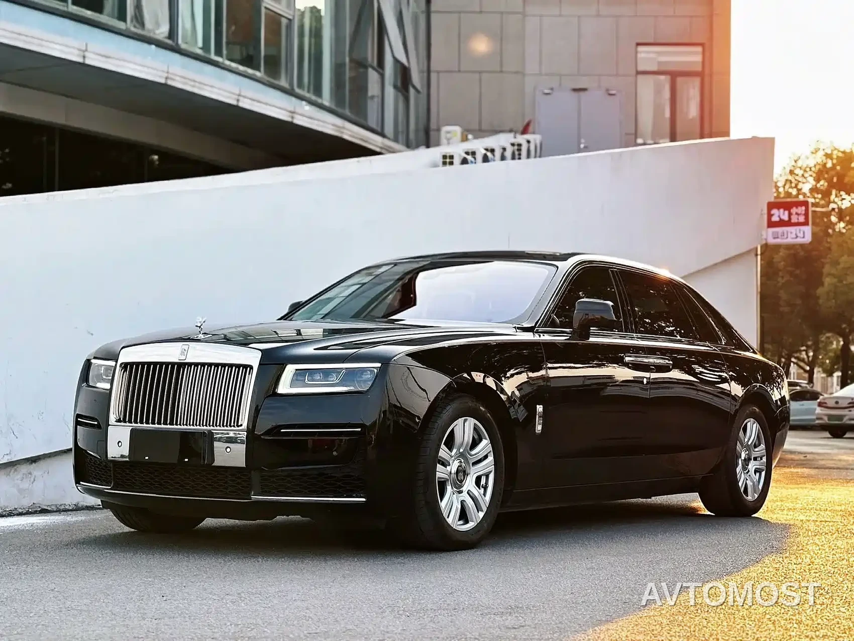 Rolls-Royce Ghost 2024 6.7T Standard Wheelbase — фото 1