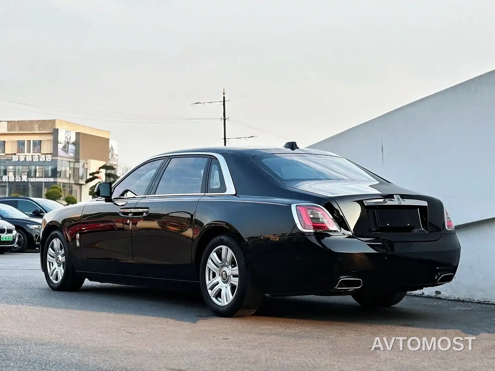 Rolls-Royce Ghost 2024 6.7T Standard Wheelbase — фото 3