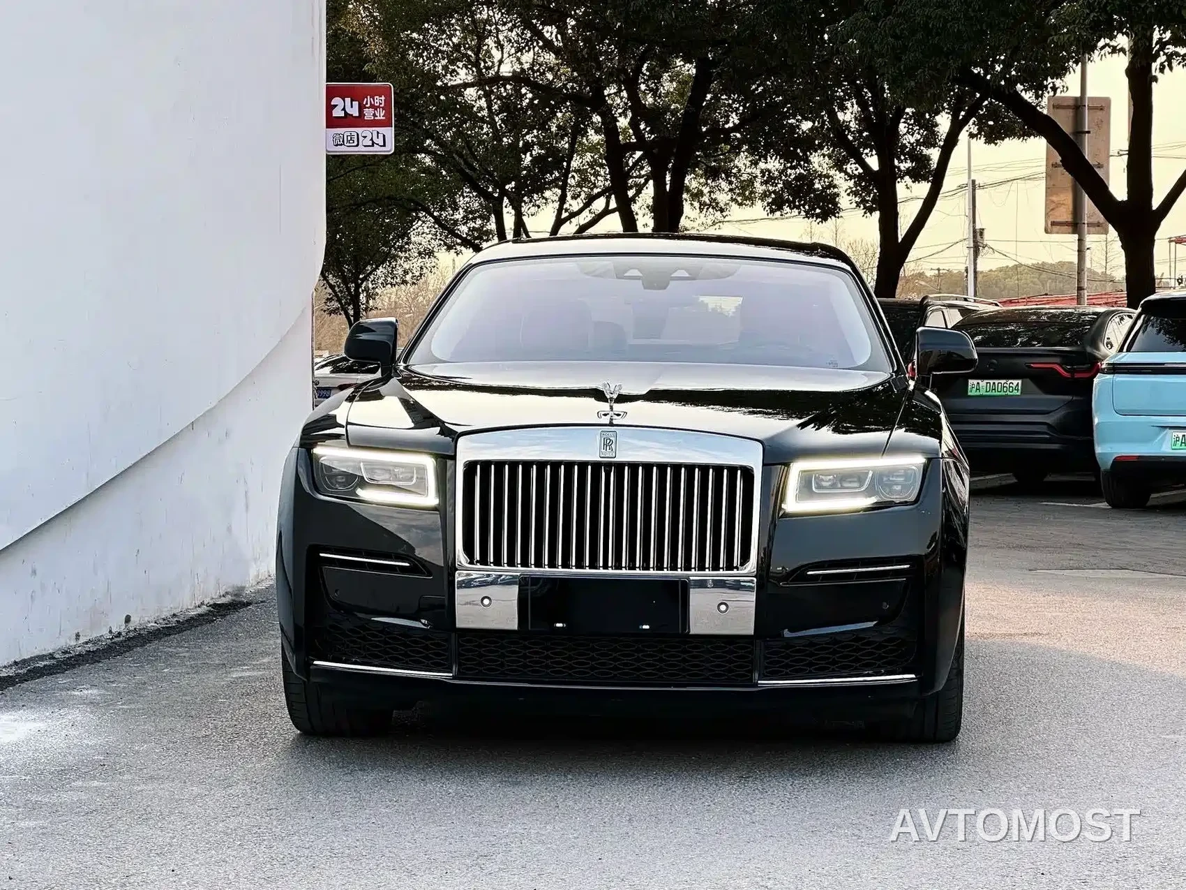Rolls-Royce Ghost 2024 6.7T Standard Wheelbase — фото 4