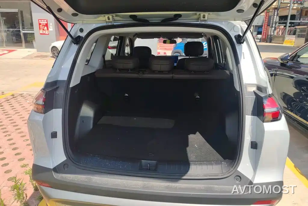 Wuling Motors Starlight 560 NEV 2025 Model Plug-in Hybrid Version 5-seater — фото 4