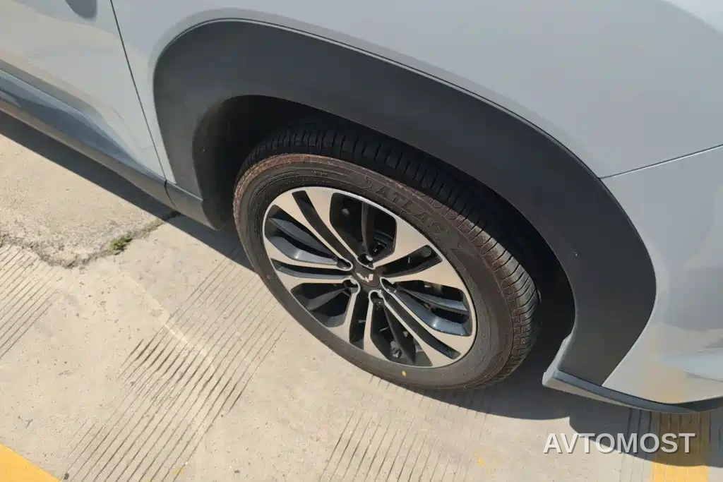 Wuling Motors Starlight 560 NEV 2025 Model Plug-in Hybrid Version 5-seater — фото 6