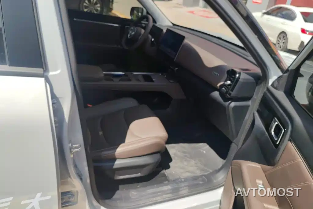 Wuling Motors Starlight 560 NEV 2025 Model Plug-in Hybrid Version 5-seater — фото 8