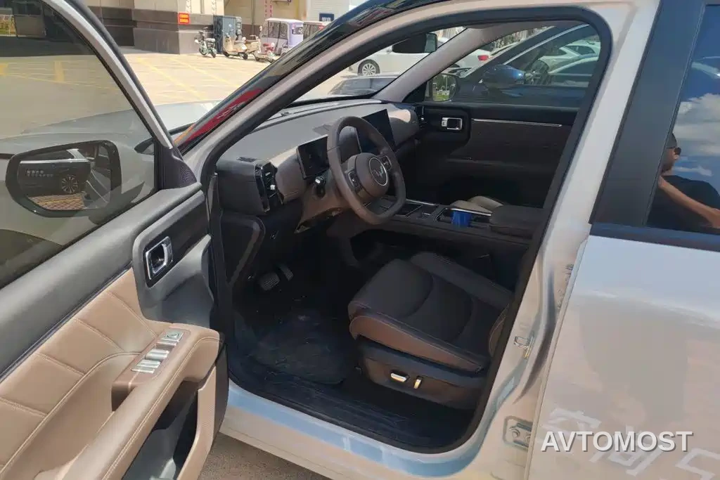 Wuling Motors Starlight 560 NEV 2025 Model Plug-in Hybrid Version 5-seater — фото 9