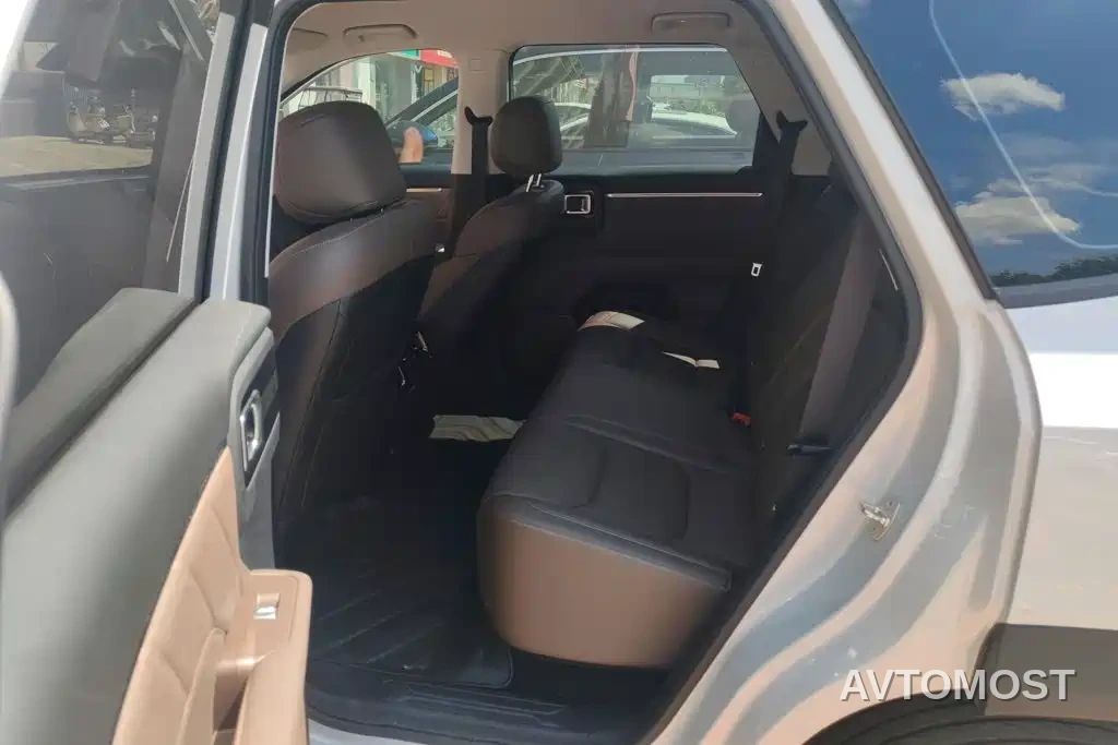 Wuling Motors Starlight 560 NEV 2025 Model Plug-in Hybrid Version 5-seater — фото 11