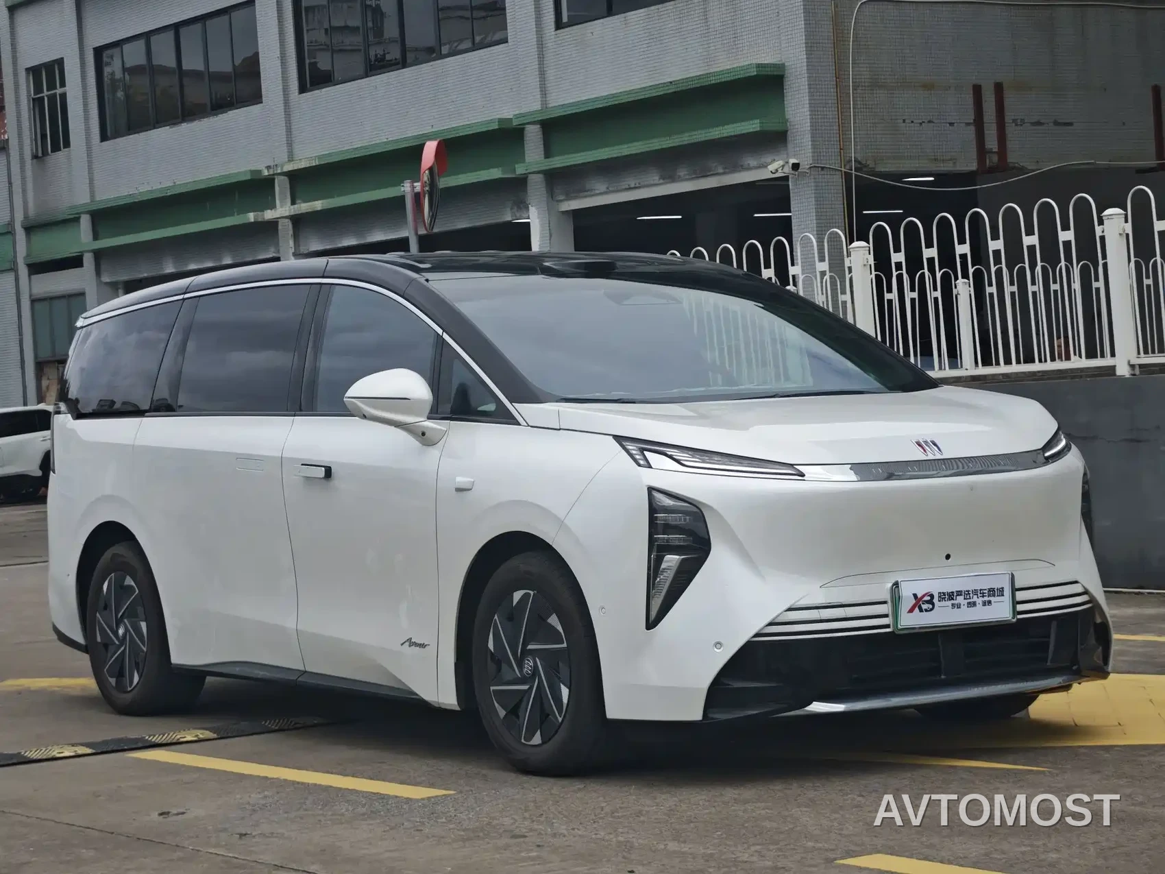 Buick Zhijing Shijia 2026 AWD Base Model — фото 2