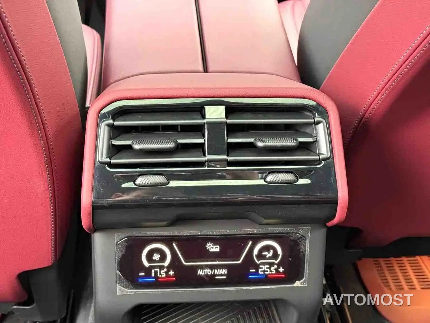 BMW 5 Series 2024 530Li Premium M Sport Package — фото 3