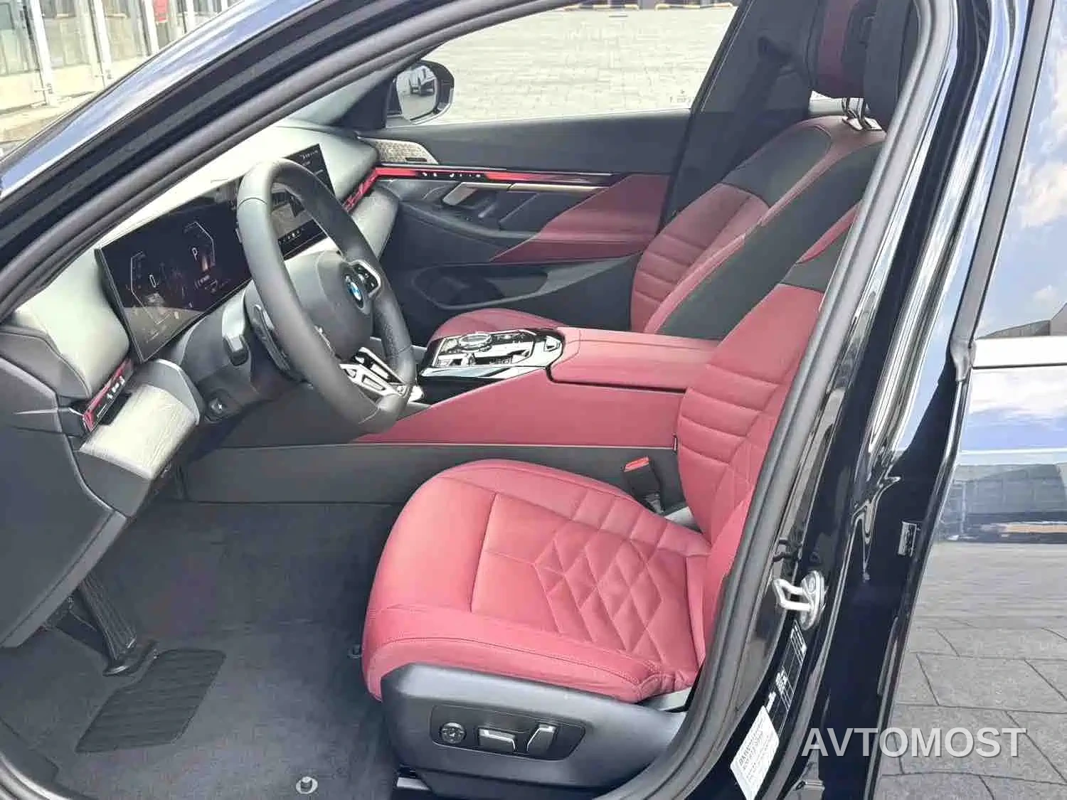 BMW 5 Series 2024 530Li Premium M Sport Package — фото 6