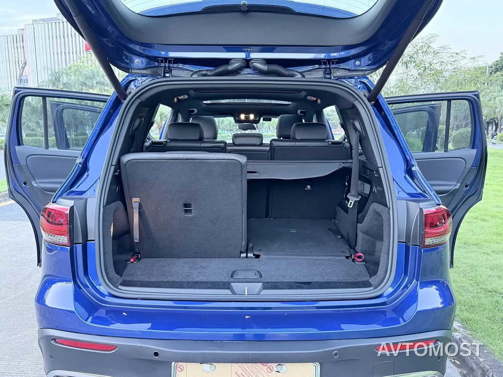 Mercedes-Benz EQB 2022 EQB 350 4MATIC Launch Special Edition — фото 10