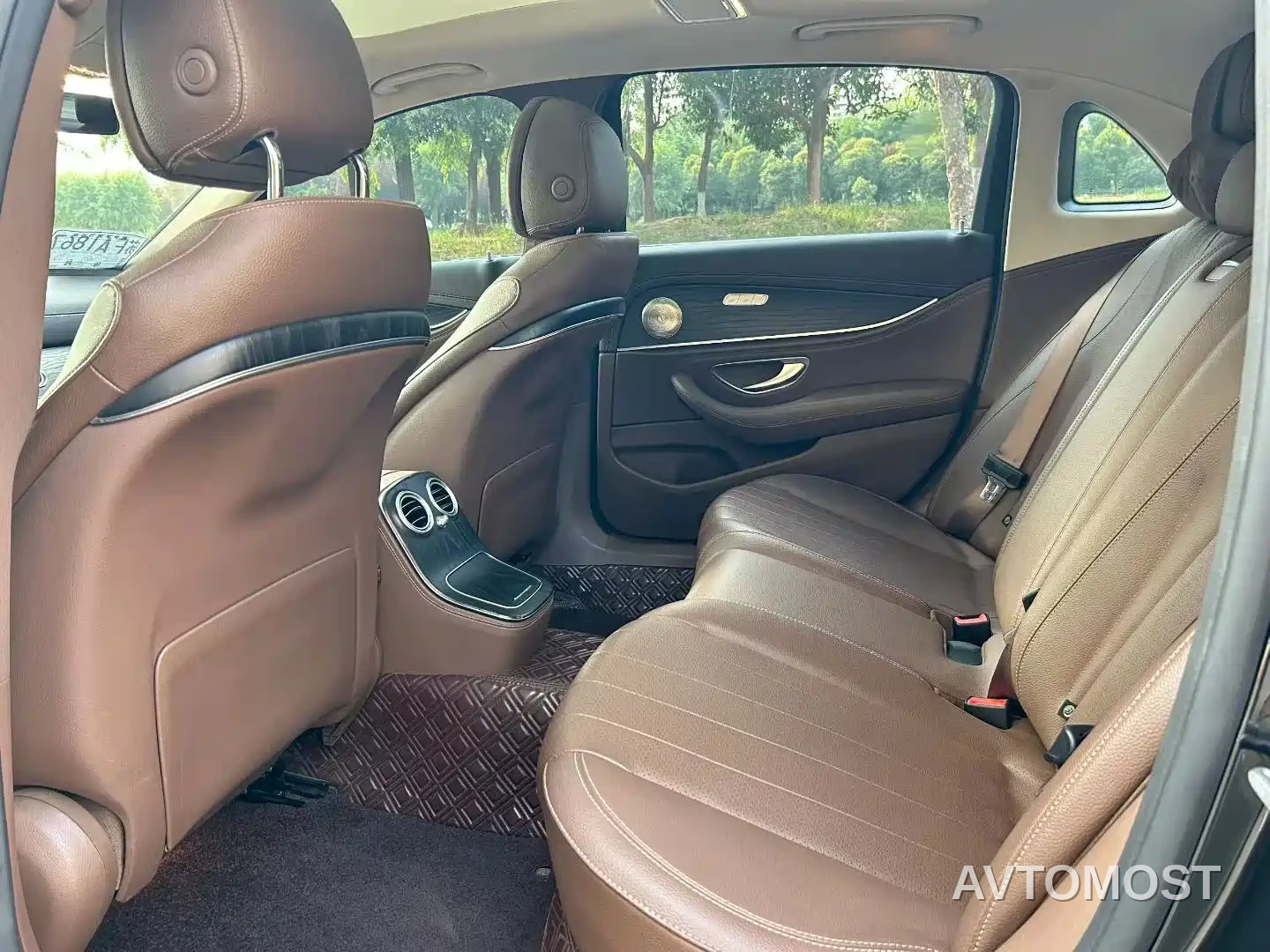 Mercedes-Benz E-Class New Energy 2021 E 350 e L Plug-in Hybrid Sedan — фото 5