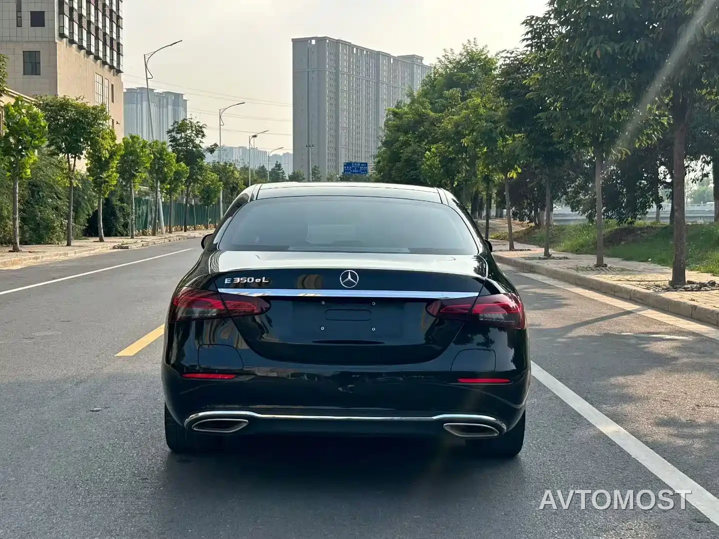 Mercedes-Benz E-Class New Energy 2021 E 350 e L Plug-in Hybrid Sedan — фото 8