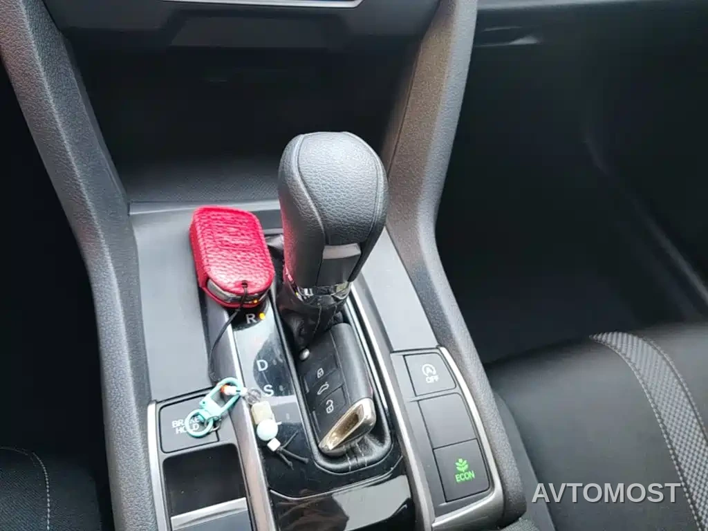 Honda Civic 2021 HATCHBACK 220TURBO CVT Trend Controller — фото 12