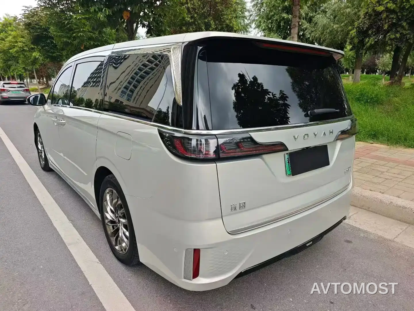 Voyah Dreamer 2022 Low-carbon Dream+Smart Package — фото 7