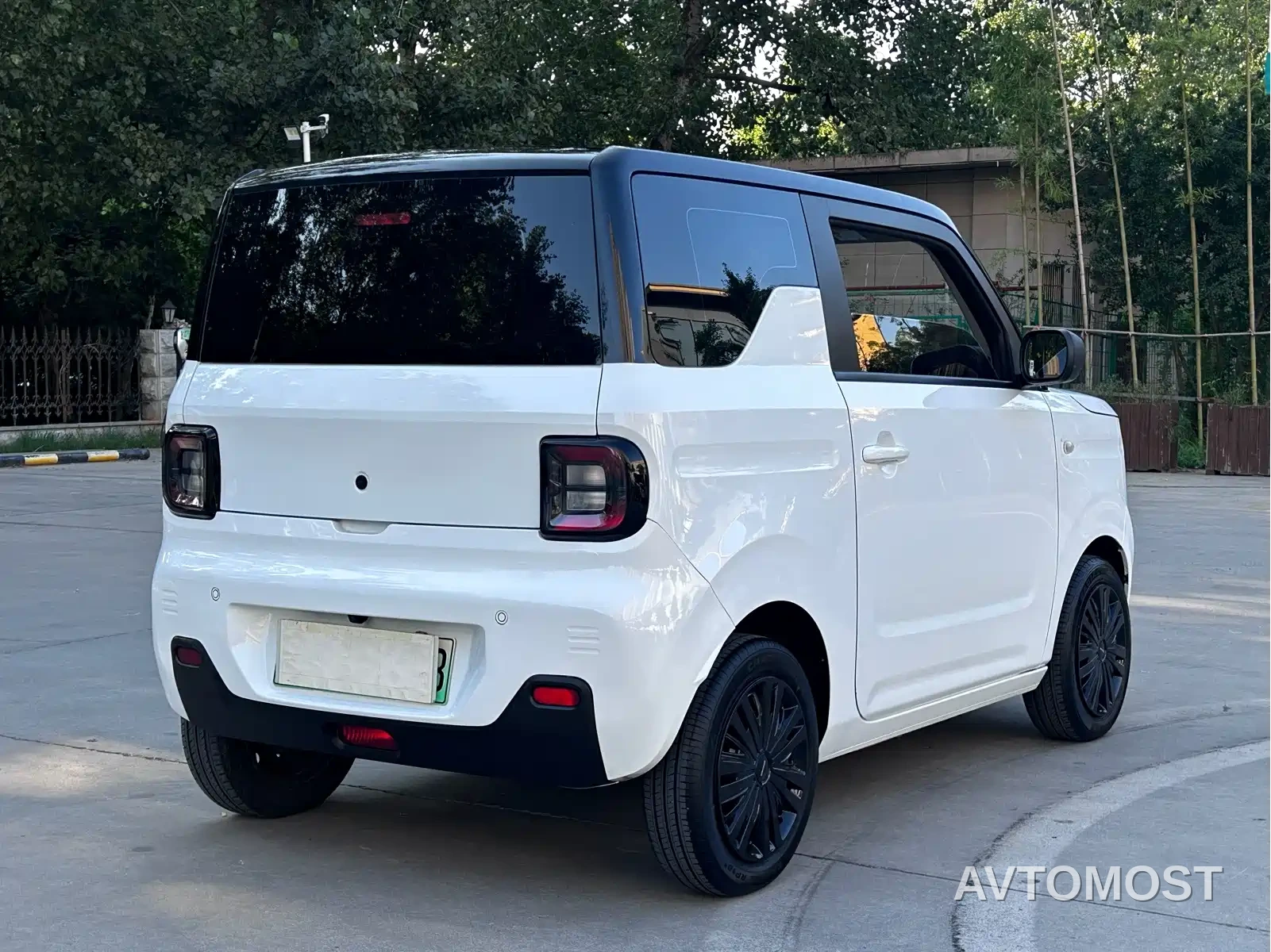 Geely Galaxy Panda 2023 Panda Mini New Year Edition - Treasure Bear — фото 9