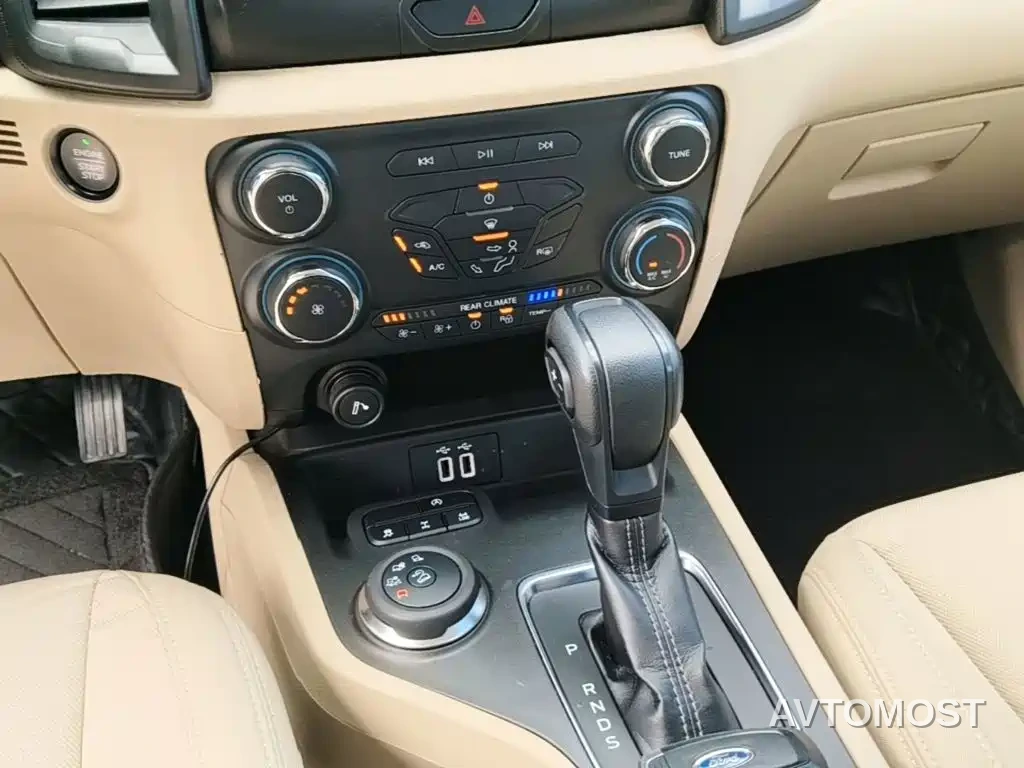 Ford Everest 2020 2.3T Gasoline Automatic 4WD Elite 5-seater — фото 14