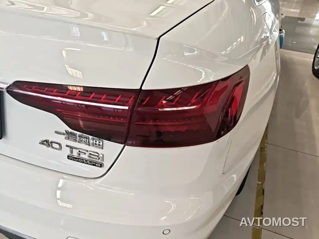 Audi A4L 2020 40 TFSI quattro Luxury Dynamic — фото 3