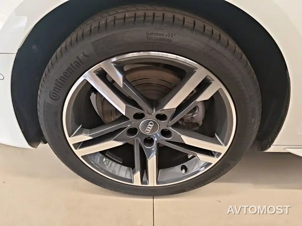 Audi A4L 2020 40 TFSI quattro Luxury Dynamic — фото 15