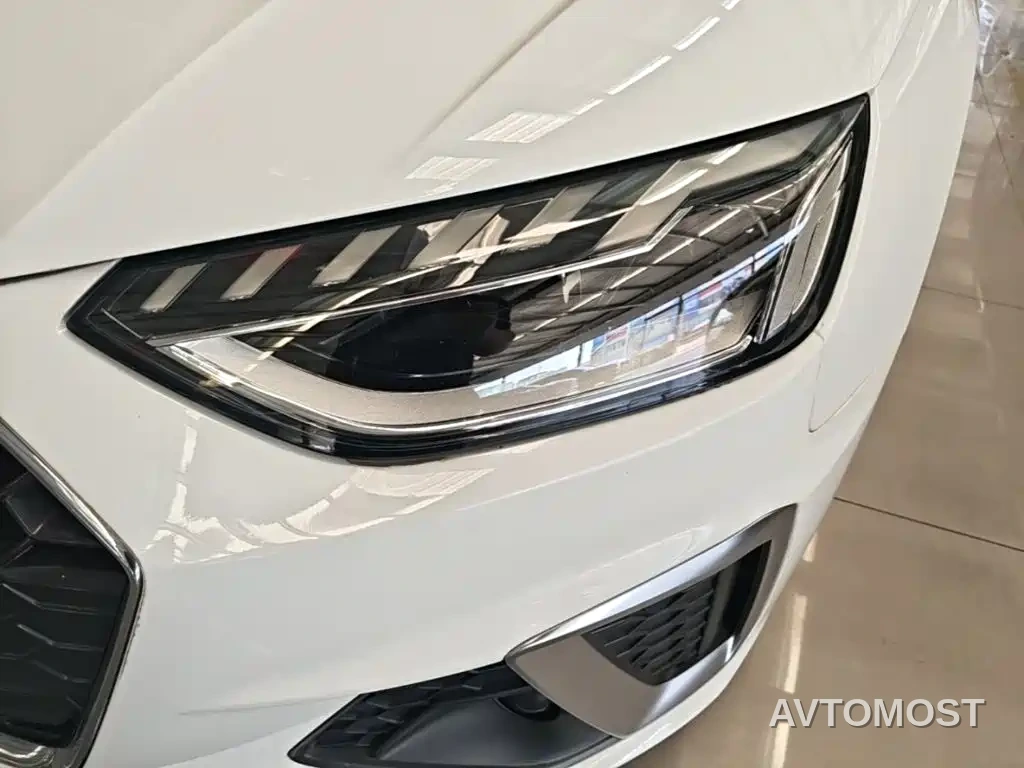 Audi A4L 2020 40 TFSI quattro Luxury Dynamic — фото 16