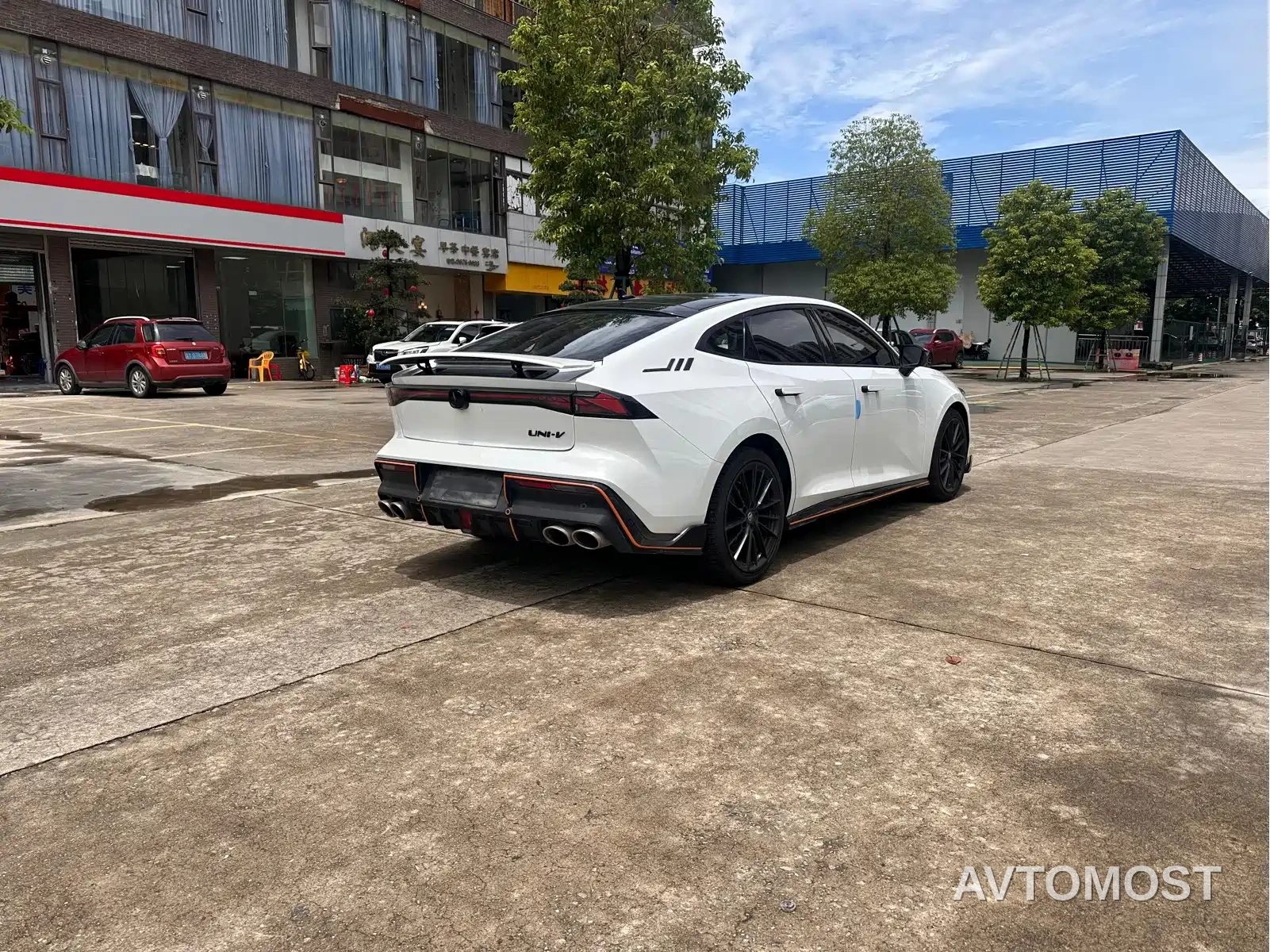 Changan UNI-V 2022 1.5T Sport Edition — фото 5