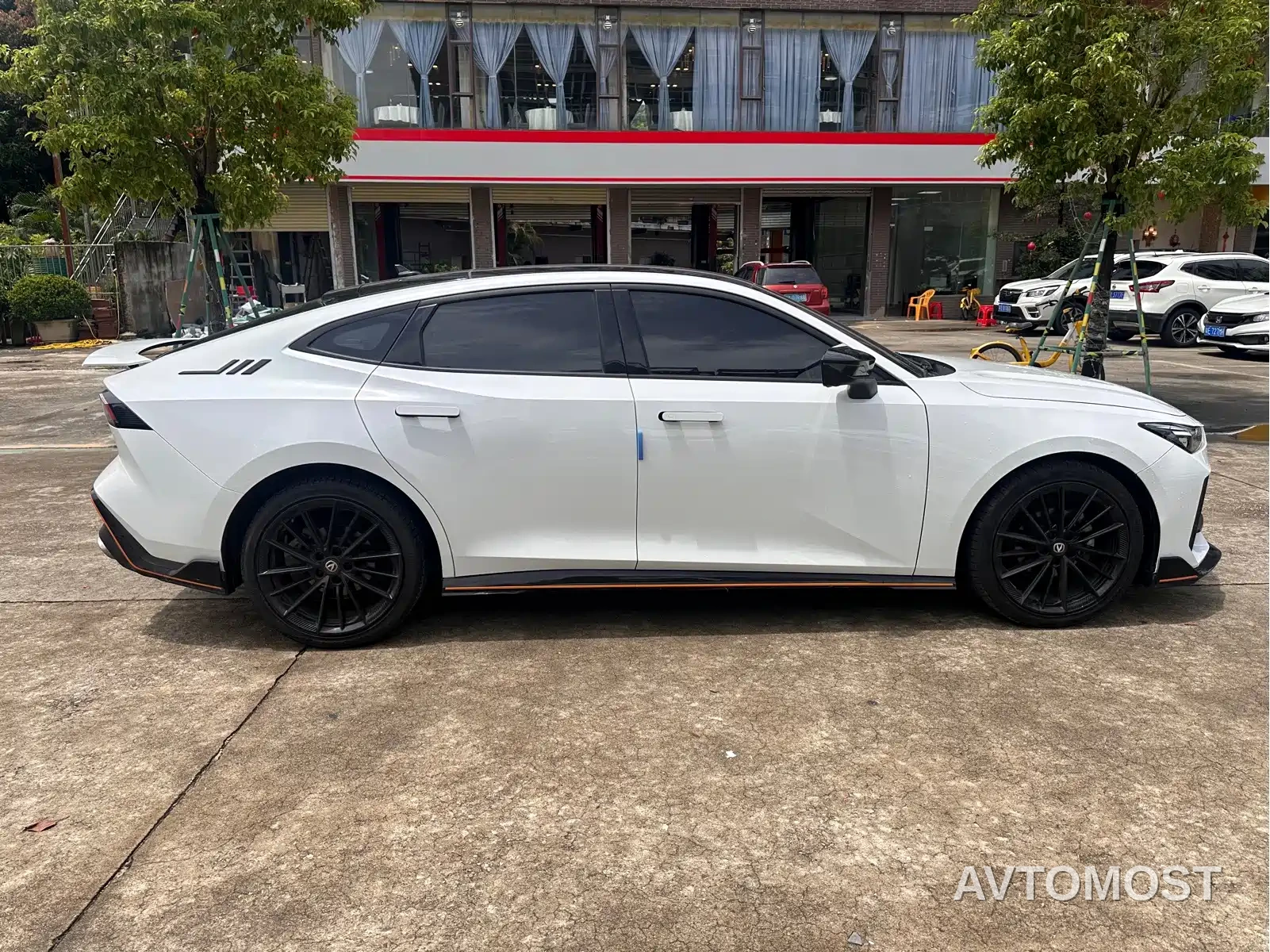 Changan UNI-V 2022 1.5T Sport Edition — фото 7