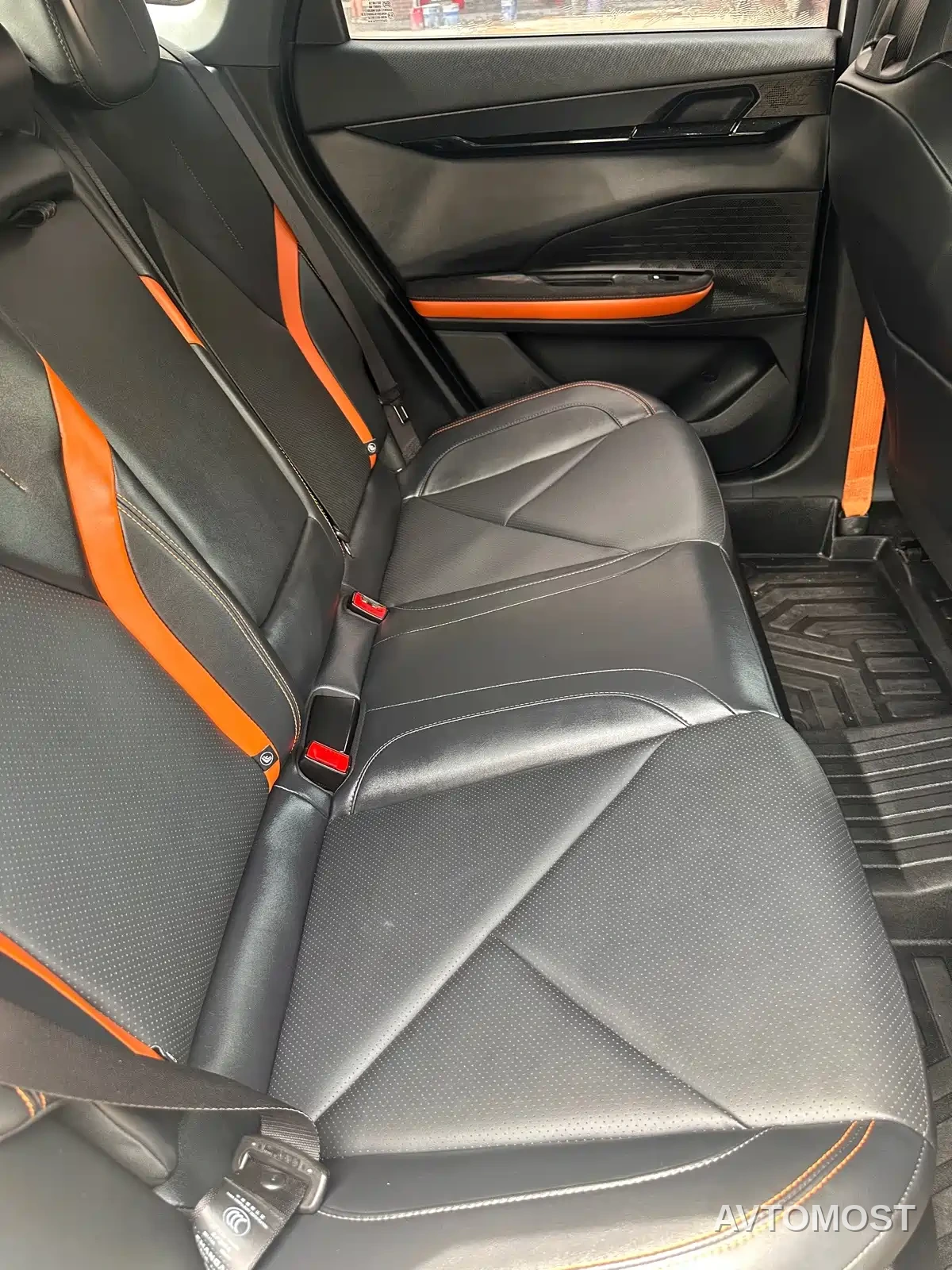 Changan UNI-V 2022 1.5T Sport Edition — фото 10