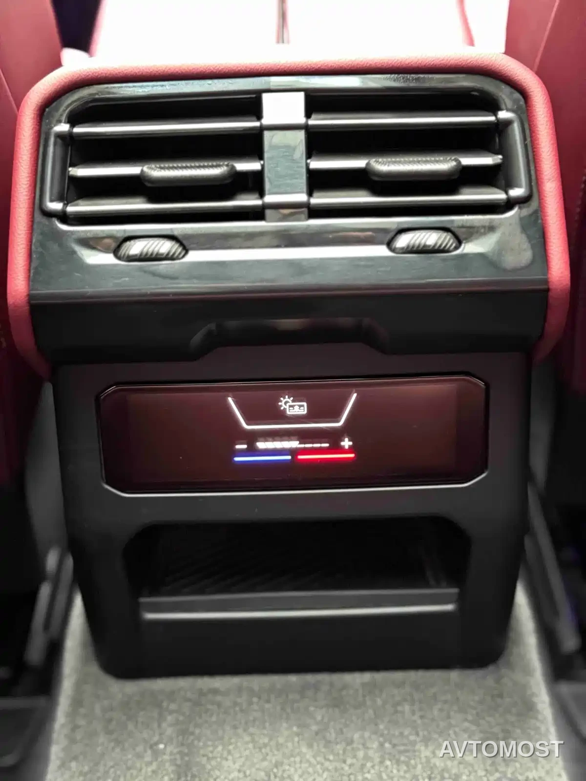 BMW 5 Series 2024 530Li Premium M Sport Package — фото 11