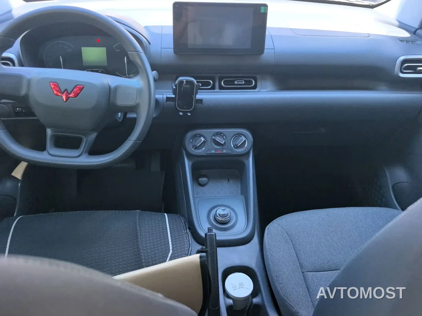 Wuling Hongguang New Energy 2024 Pure Electric 300KM Standard — фото 13
