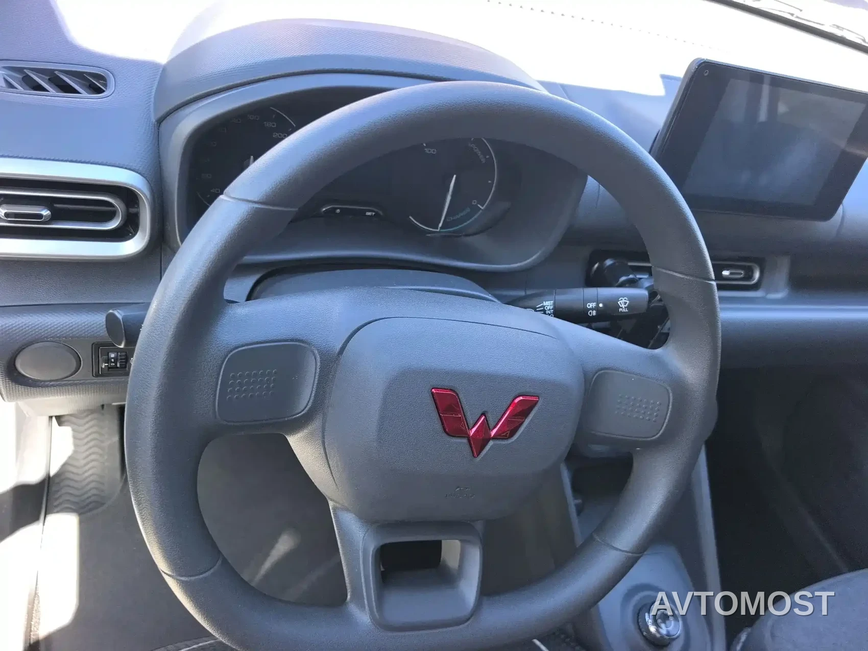 Wuling Hongguang New Energy 2024 Pure Electric 300KM Standard — фото 15
