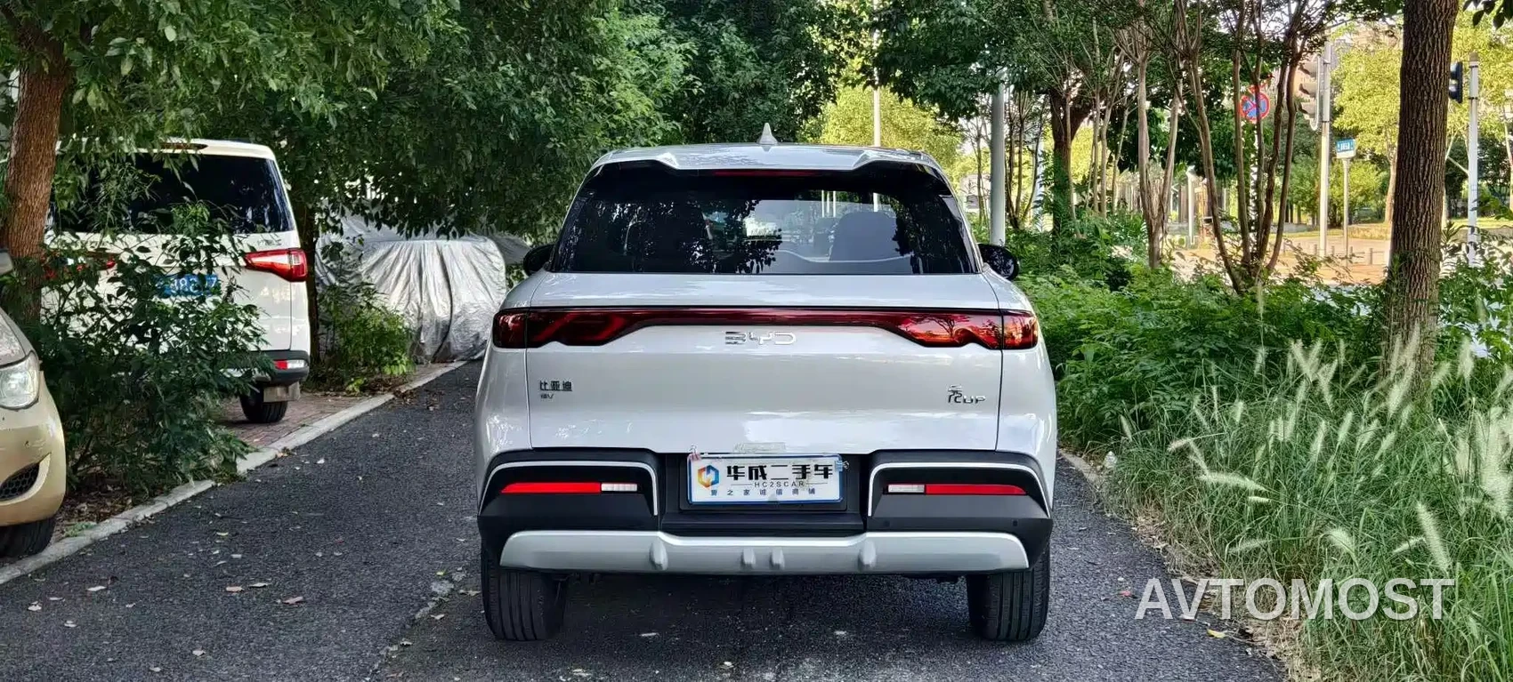 BYD Yuan UP 2025 Model 301KM Navigator — фото 4