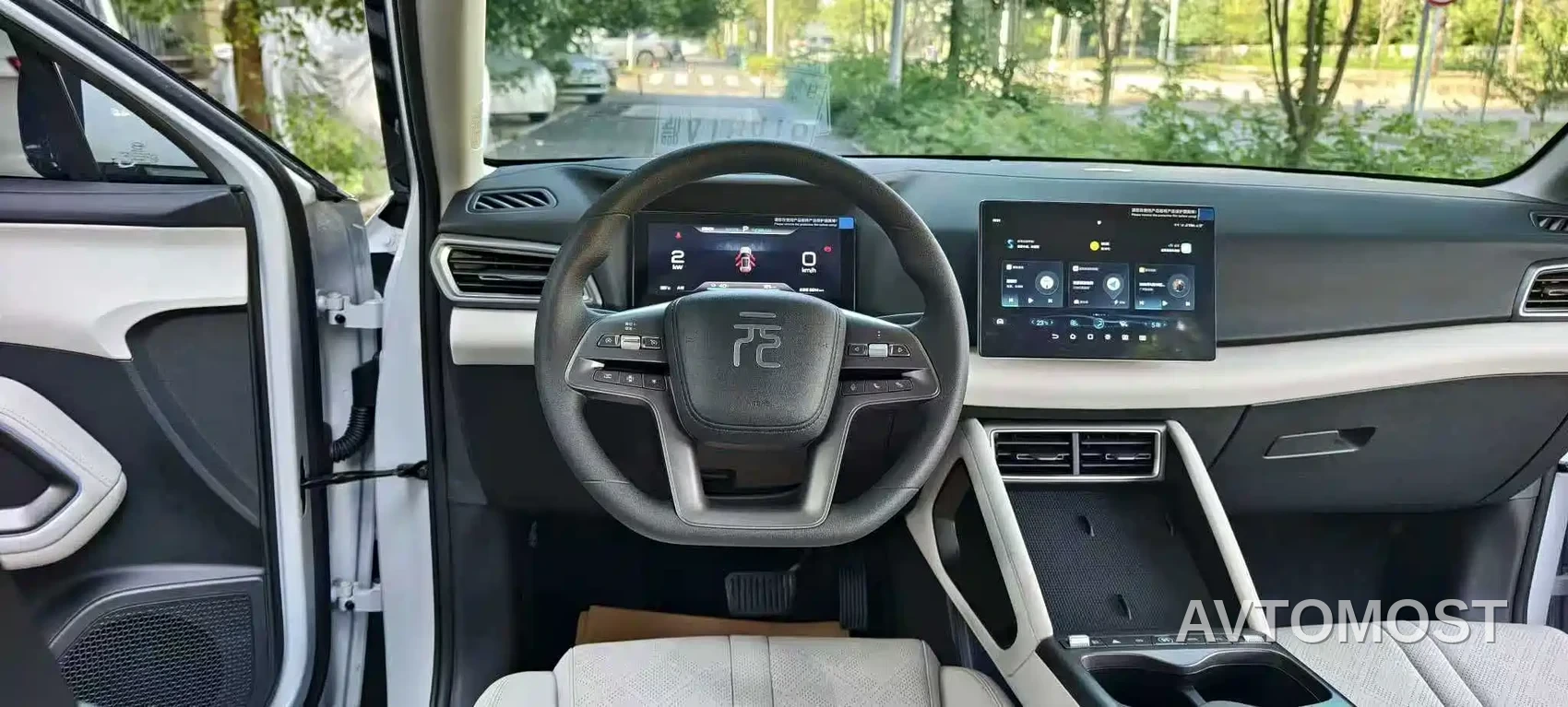 BYD Yuan UP 2025 Model 301KM Navigator — фото 14