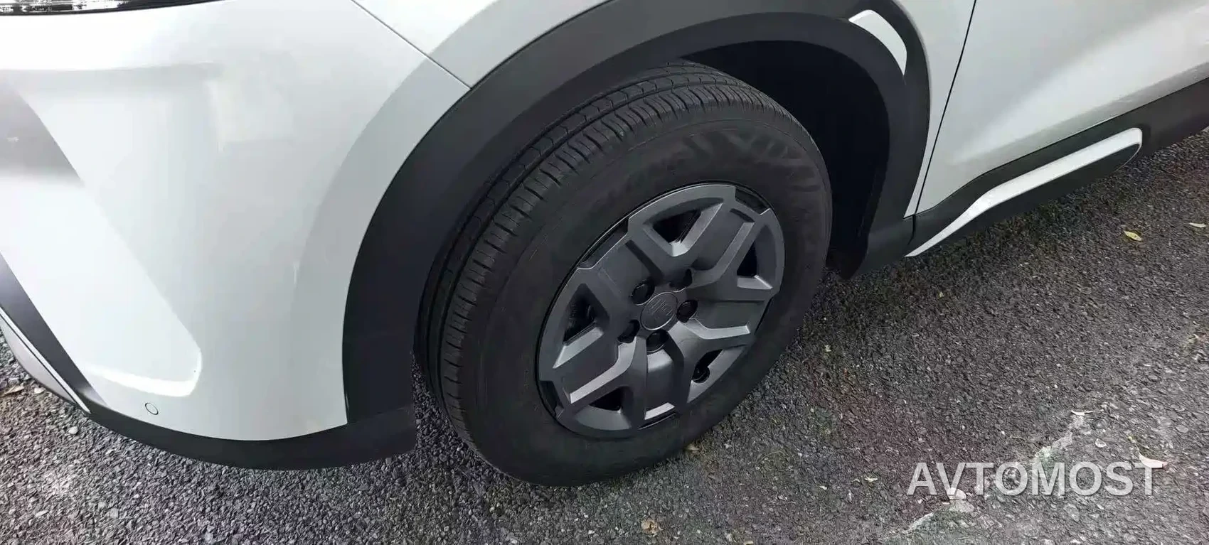 BYD Yuan UP 2025 Model 301KM Navigator — фото 17
