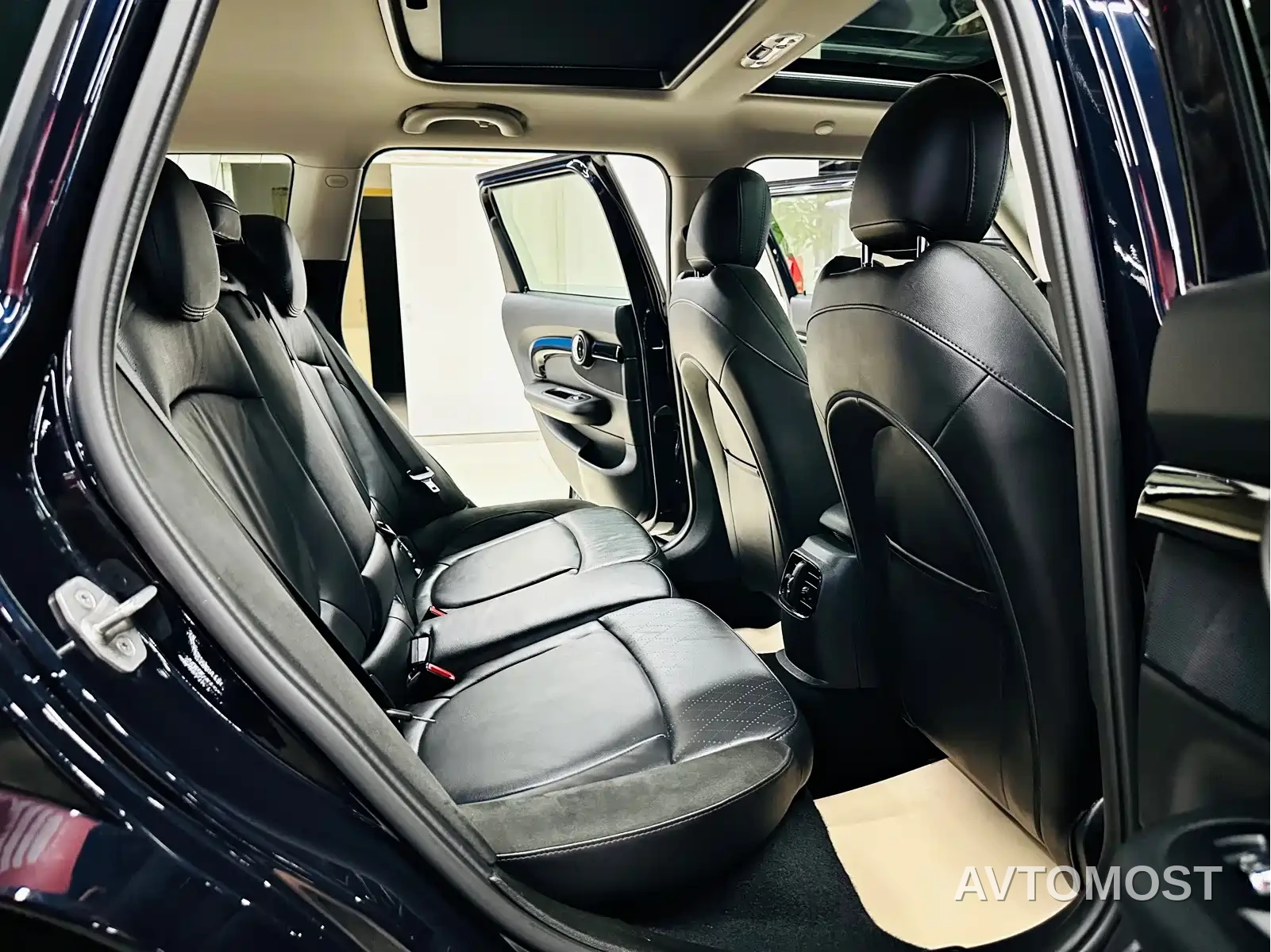 MINI CLUBMAN 2022 1.5T COOPER Connoisseur — фото 19
