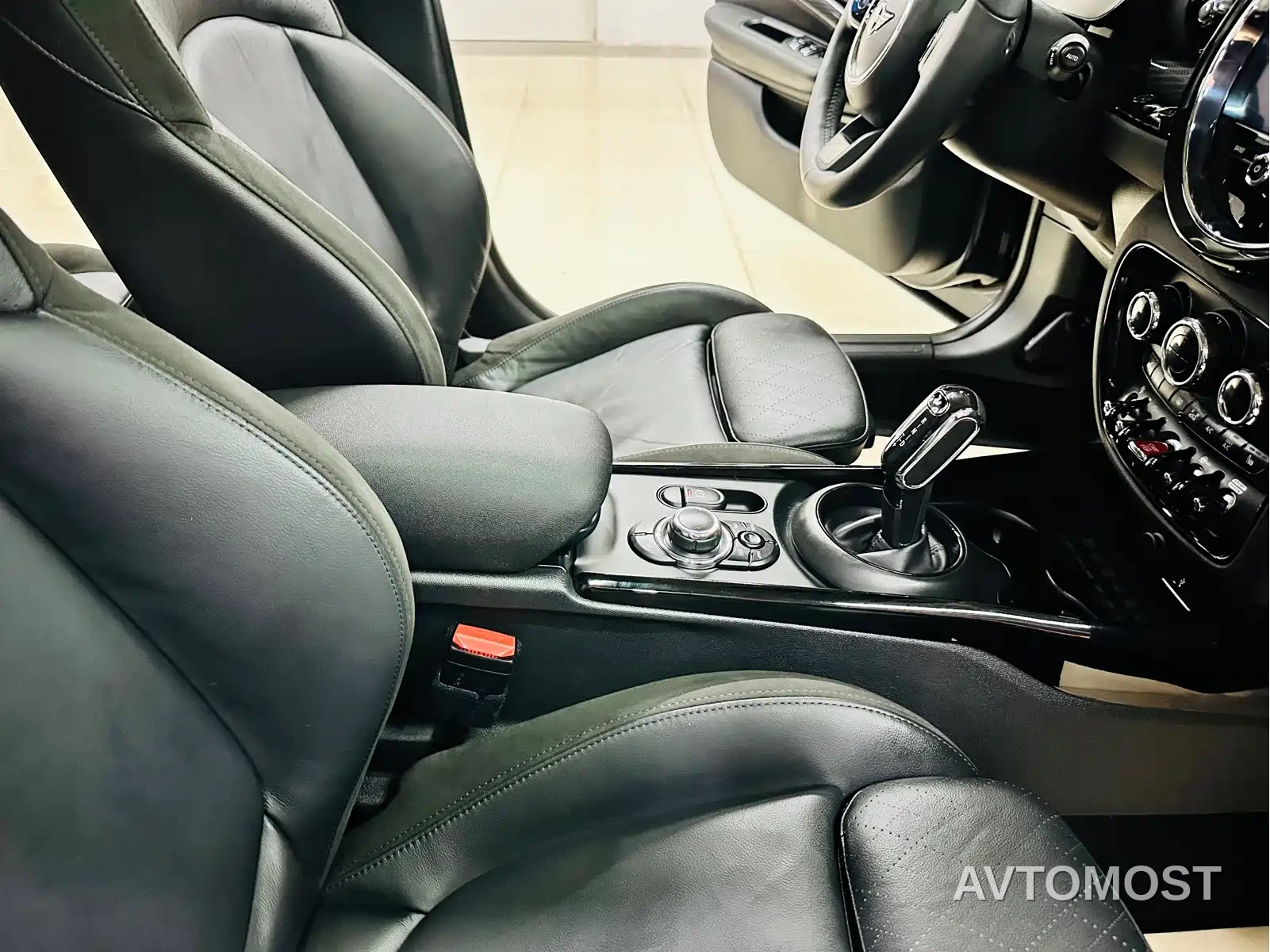 MINI CLUBMAN 2022 1.5T COOPER Connoisseur — фото 33