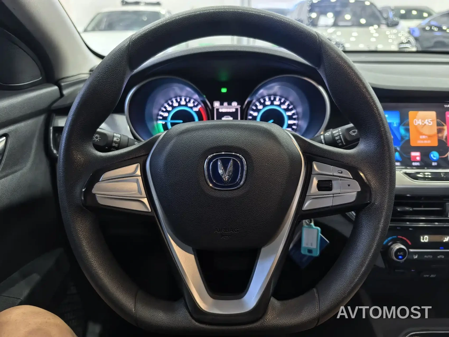 Changan Eado New Energy 2022 EV460 Premium Edition (LFP) — фото 13