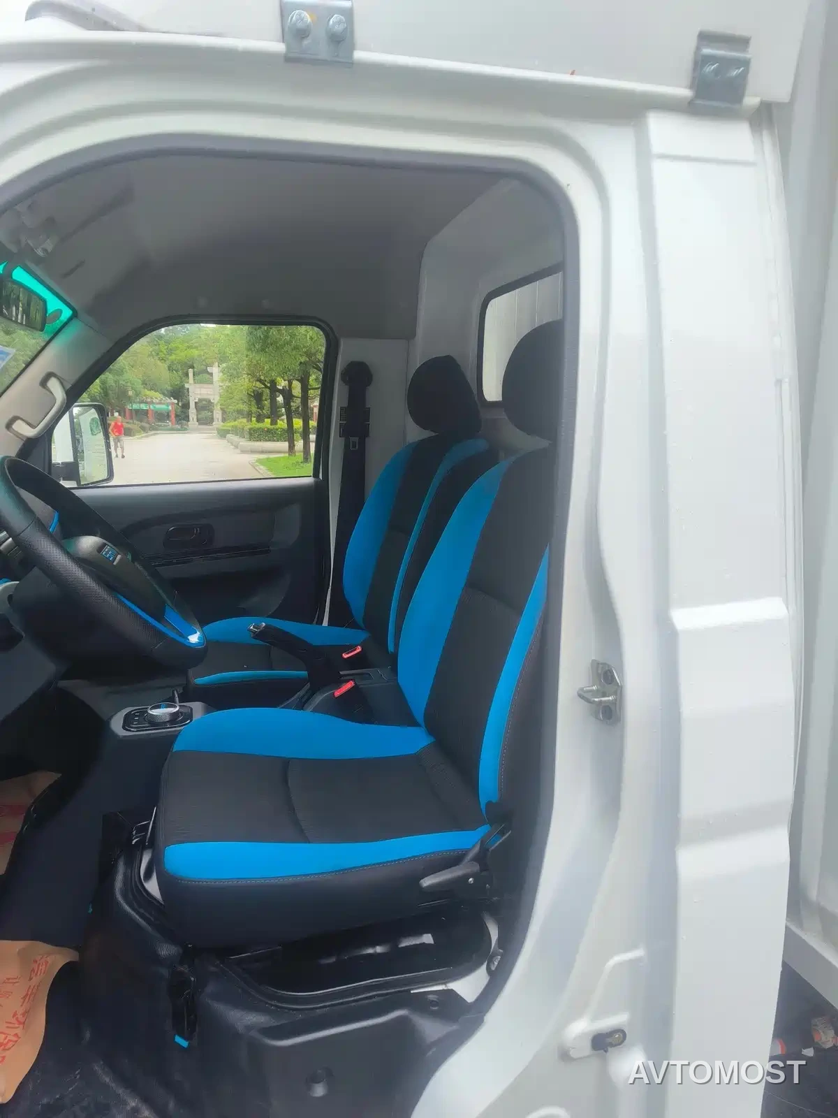 SRM Xinyuan T5L EV 2025 AVIC 56.7KWh Standard 3.8m Cargo Grid — фото 5