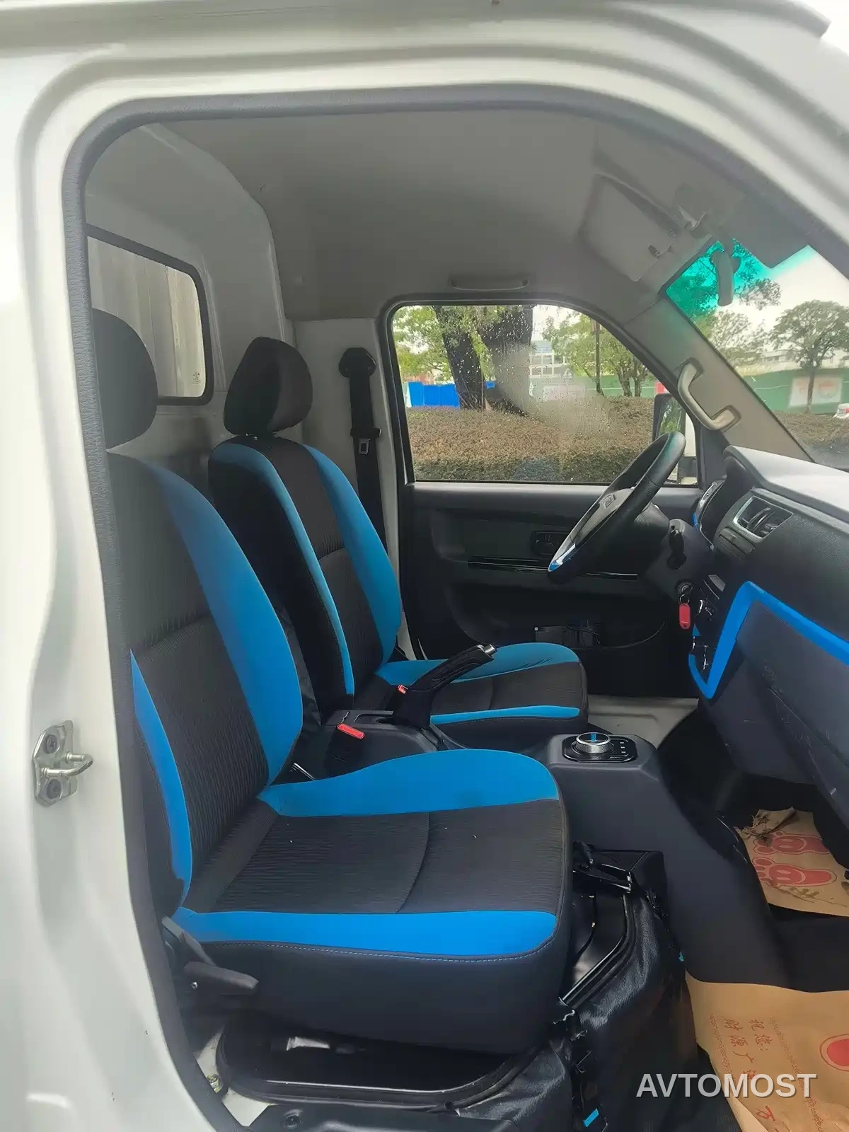 SRM Xinyuan T5L EV 2025 AVIC 56.7KWh Standard 3.8m Cargo Grid — фото 9