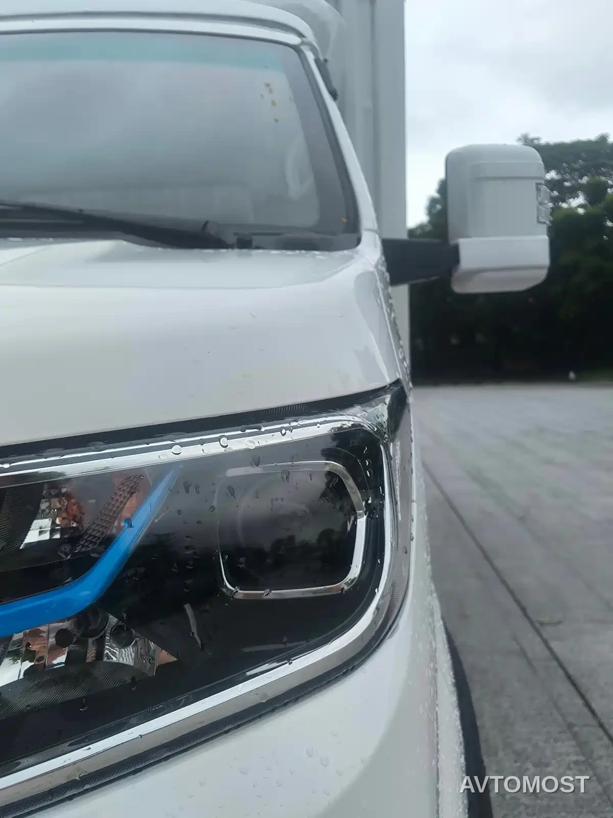 SRM Xinyuan T5L EV 2025 AVIC 56.7KWh Standard 3.8m Cargo Grid — фото 11