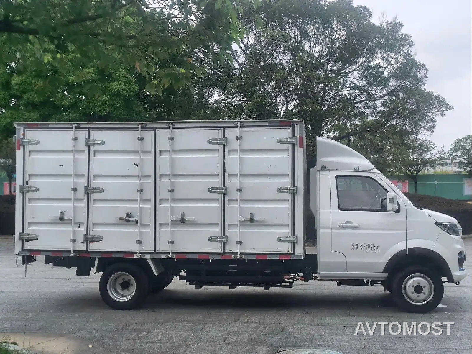 SRM Xinyuan T5L EV 2025 AVIC 56.7KWh Standard 3.8m Cargo Grid — фото 12