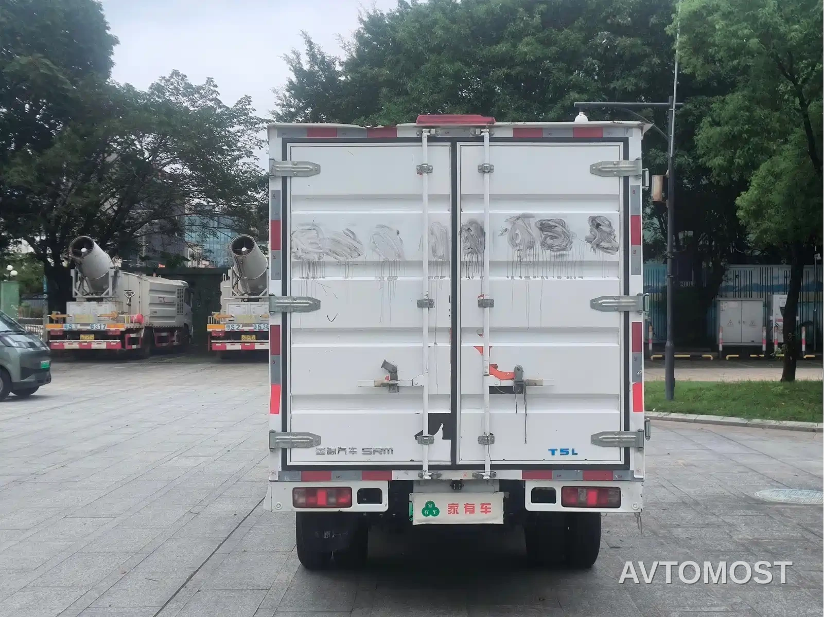 SRM Xinyuan T5L EV 2025 AVIC 56.7KWh Standard 3.8m Cargo Grid — фото 16