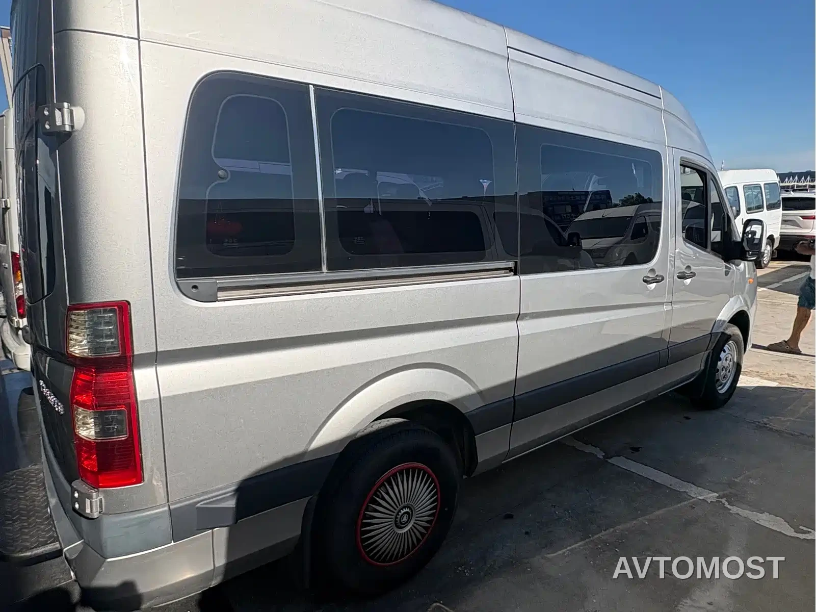 Foton Tuyano 2023 Lucky Elephant Multi-purpose 2.0T Manual Long Wheelbase Medium Roof Single Rear Tire 5/6/7/9-seater — фото 8
