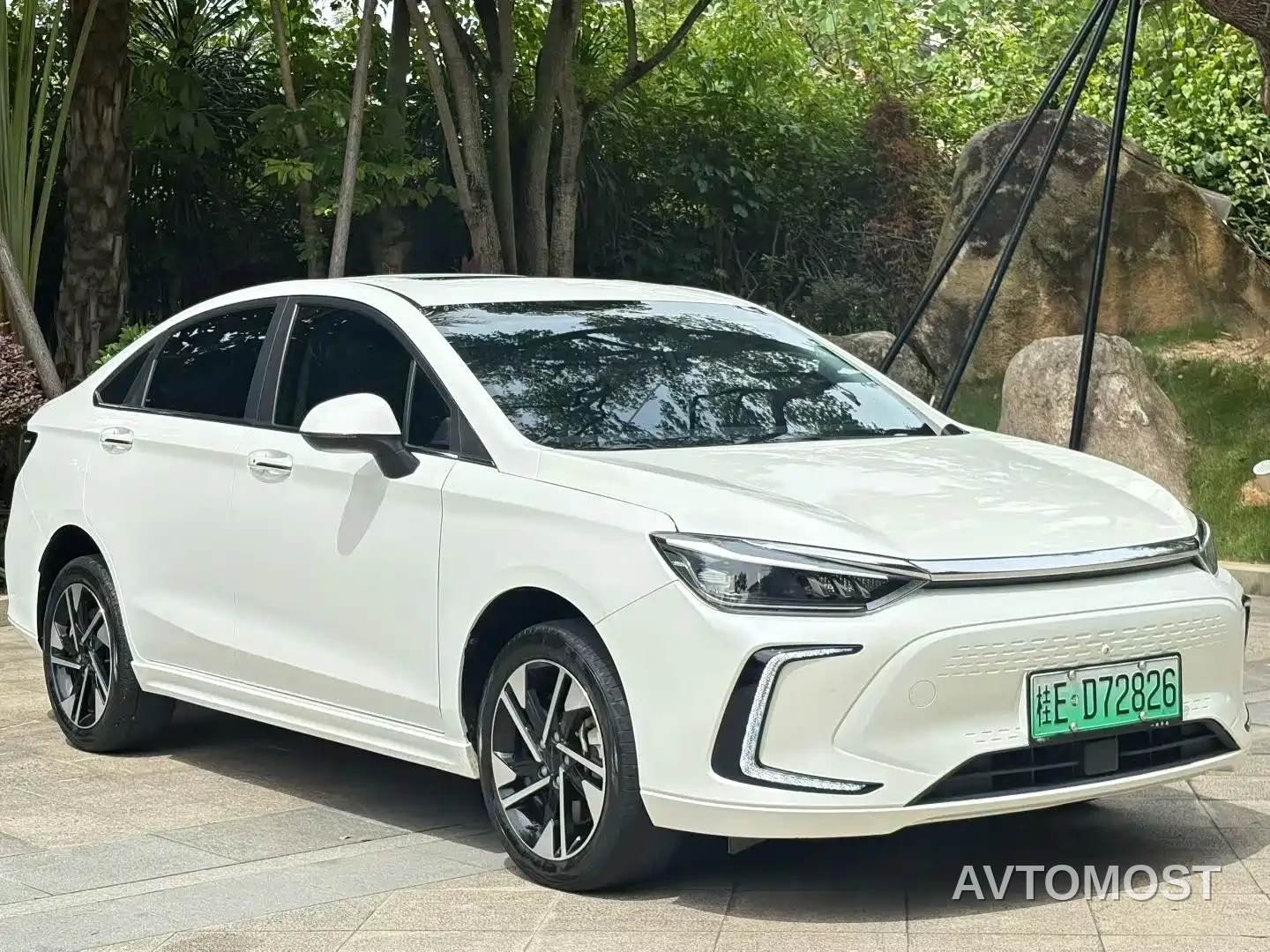 BAIC Beijing EU5 PLUS 2023 R500 Executive Edition — фото 3