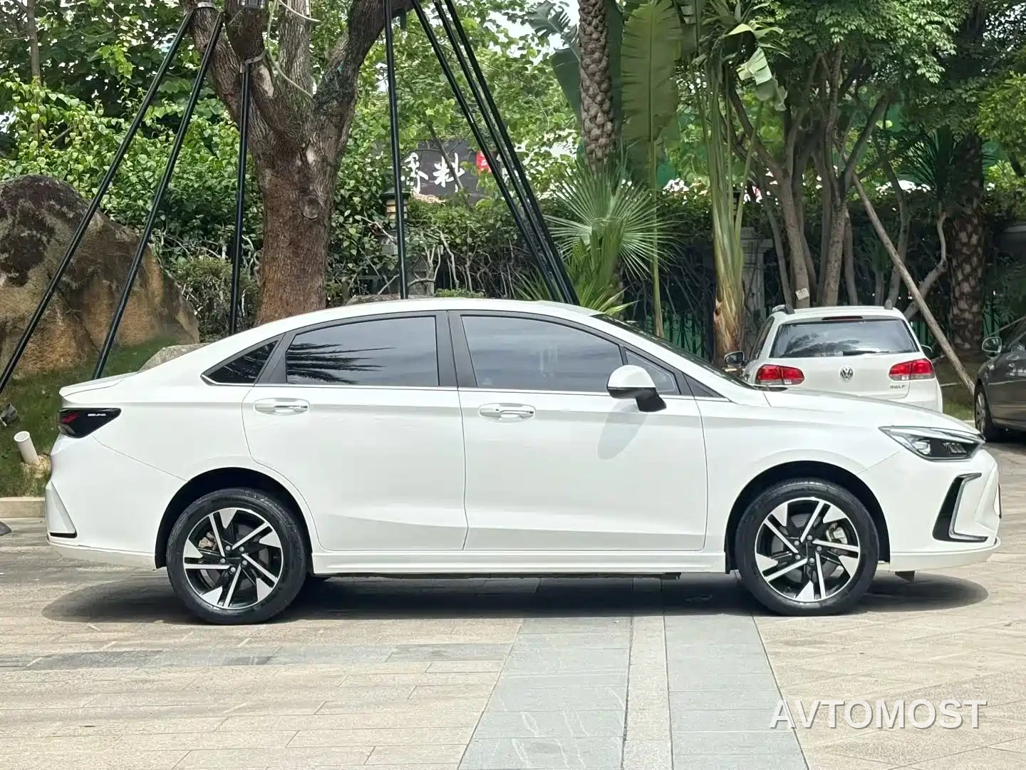 BAIC Beijing EU5 PLUS 2023 R500 Executive Edition — фото 9