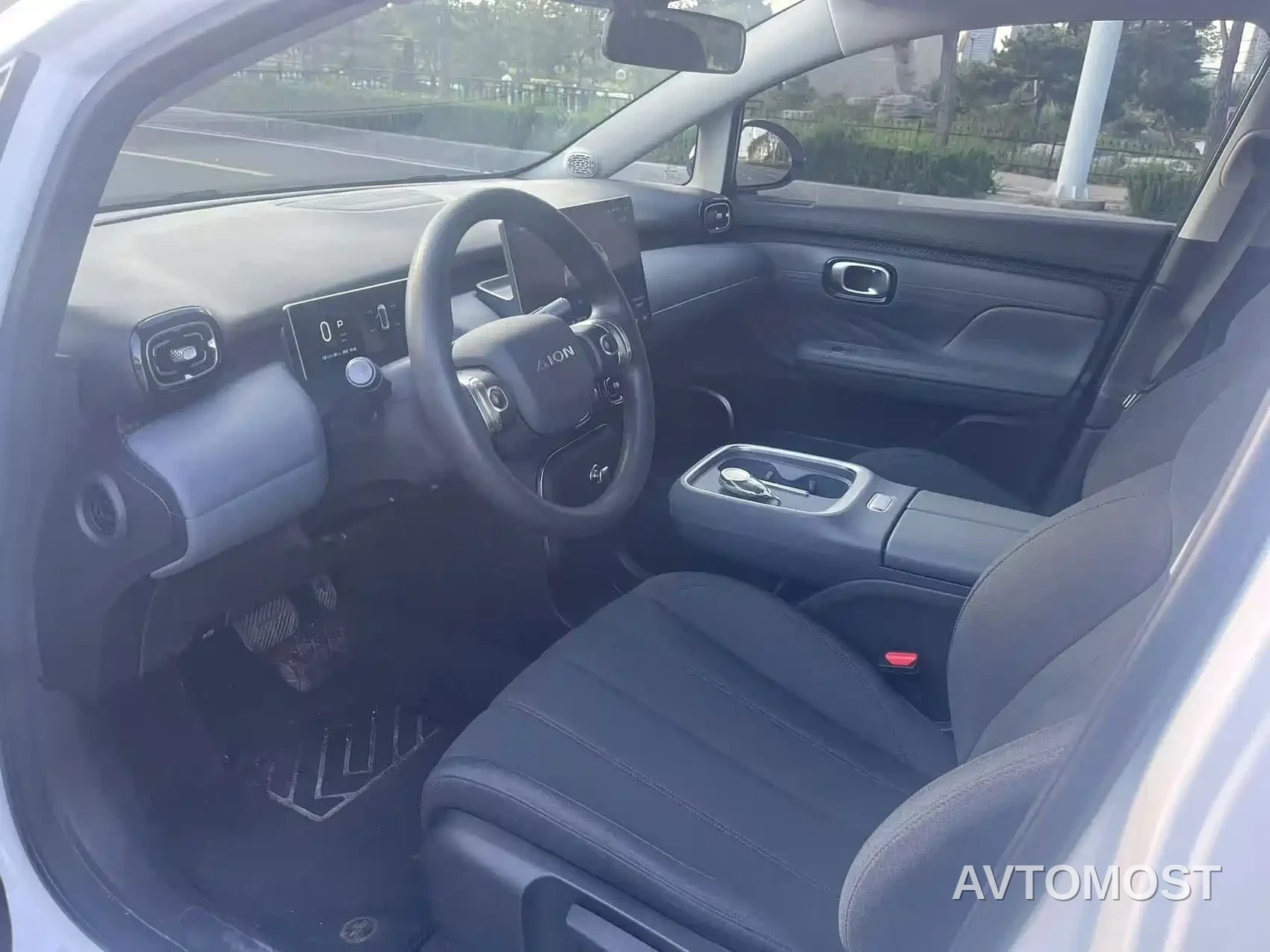 AION UT 2025 Model 330 Starlight Edition — фото 4
