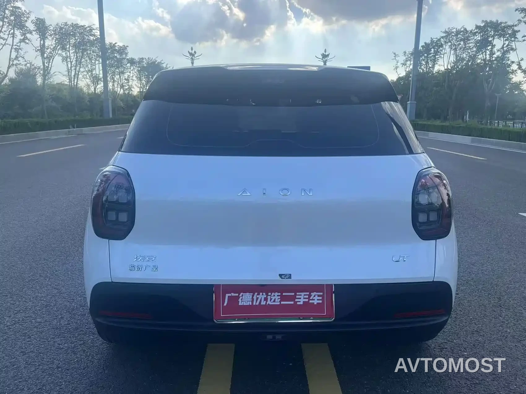 AION UT 2025 Model 330 Starlight Edition — фото 10