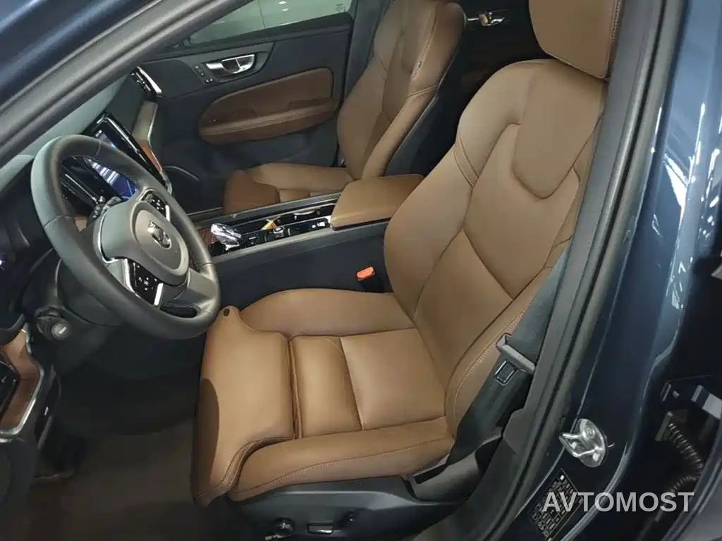 Volvo V60 2023 B5 Smart Luxury Enjoyment Edition — фото 15