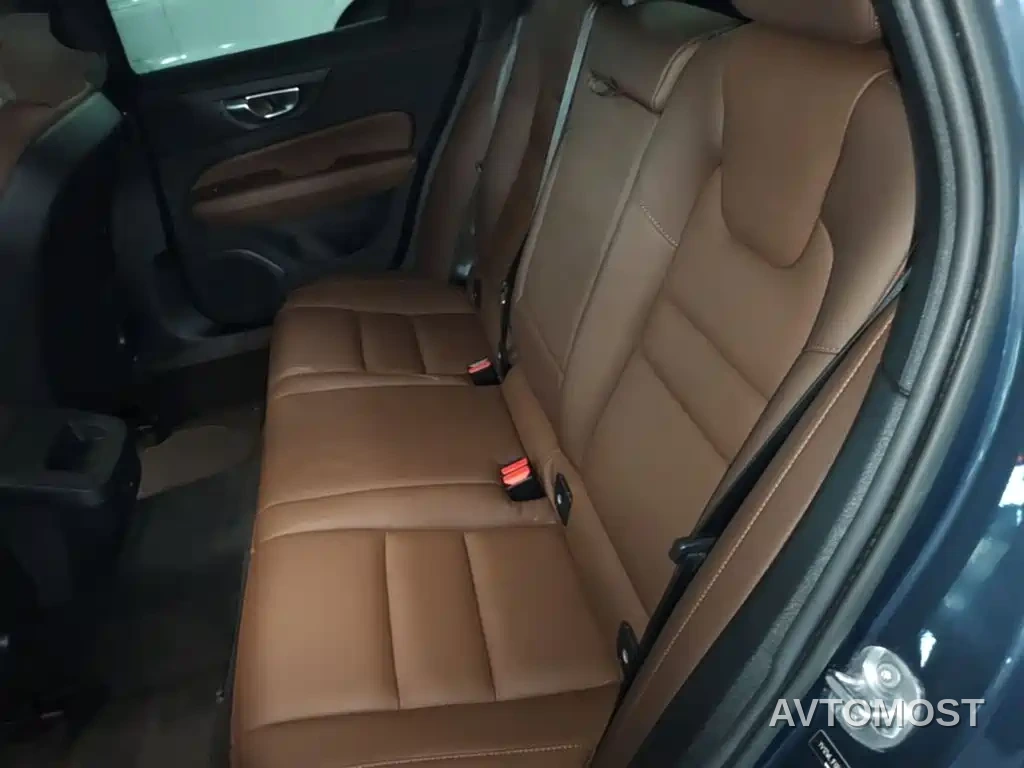 Volvo V60 2023 B5 Smart Luxury Enjoyment Edition — фото 17
