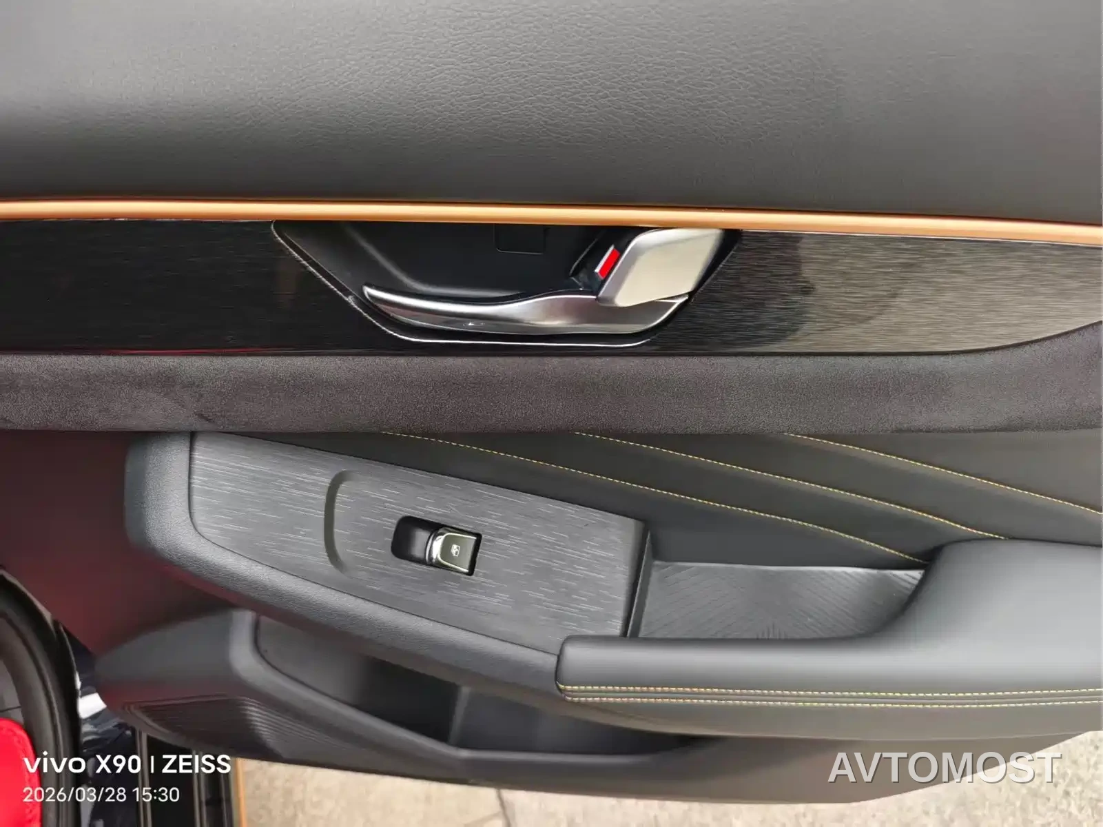 Dongfeng Aeolus Yixuan MAX 2021 1.5T Dark Night Holy Light Edition (Hybrid) — фото 11