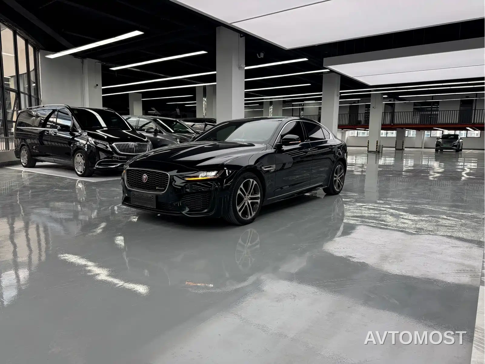 Jaguar XEL 2022 2.0T 250PS R-DYNAMIC S Progressive Sport Edition — фото 1