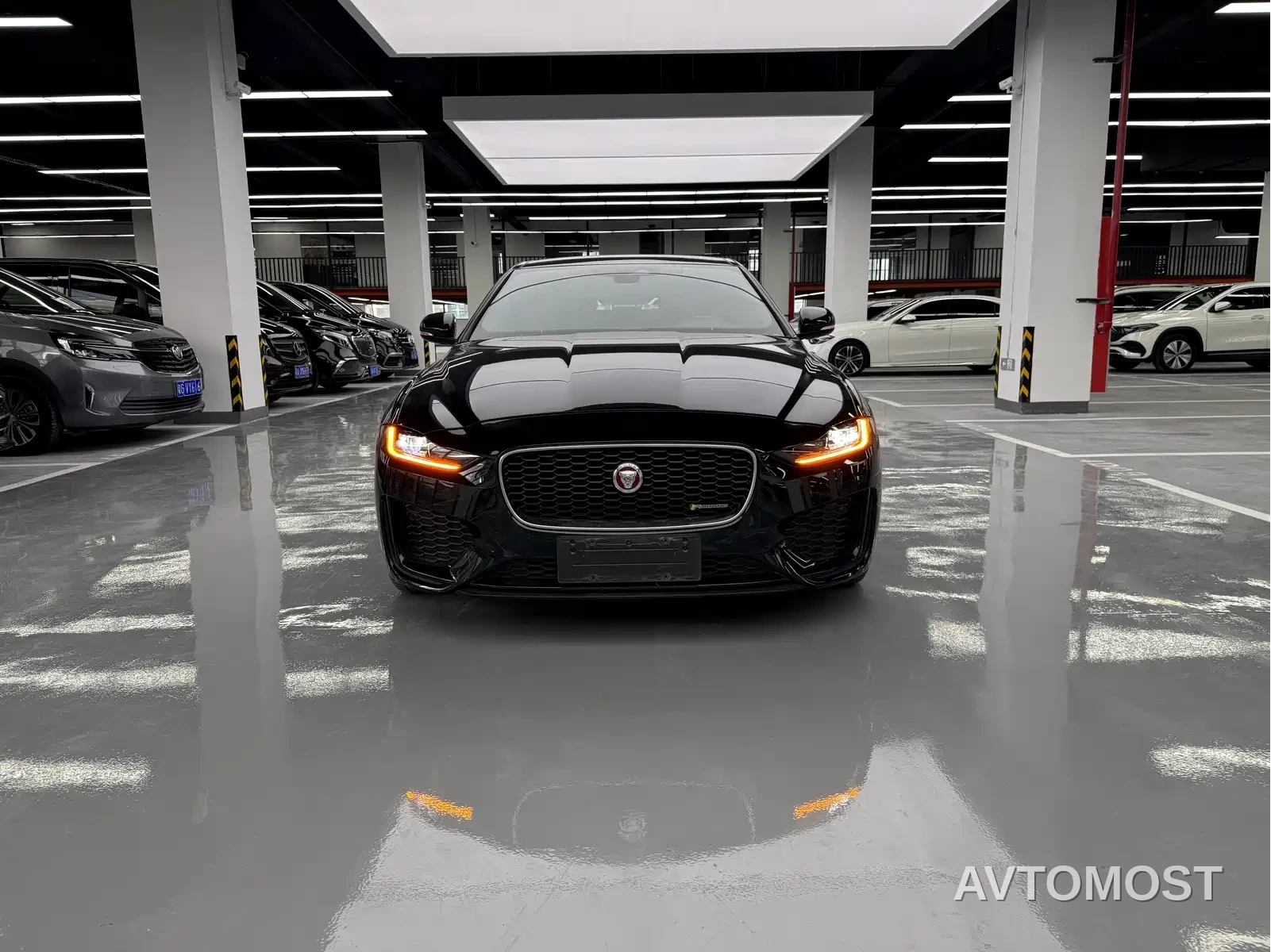 Jaguar XEL 2022 2.0T 250PS R-DYNAMIC S Progressive Sport Edition — фото 2